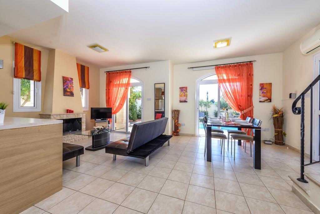 Villa Chloe Паралимни Номер фото